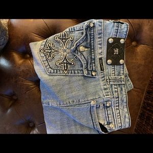 Miss Me light denim Capri jeans